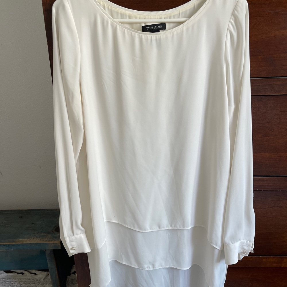 White House Black Market Cream 3/4 Sleeve Tiered Blouse